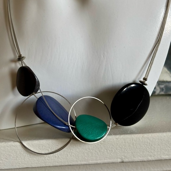 2/$15 - Modern Geometric Statement Necklace - Picture 4 of 7